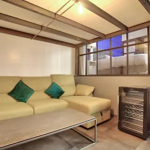  Appartement Luxurious 2 Bedrooms Le Marais Nazareth Free Netflix France